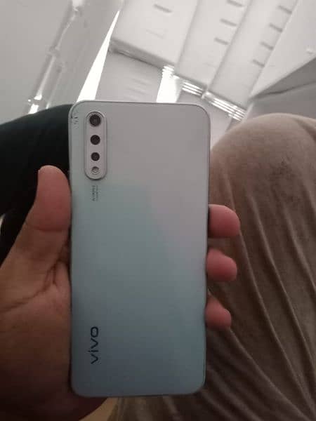 I sell vivo s1 in good condition 10/8 no any fault 2