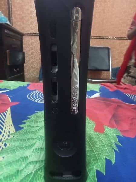 Xbox360 Jasper 500GB with 91games also two controllers for sale 4