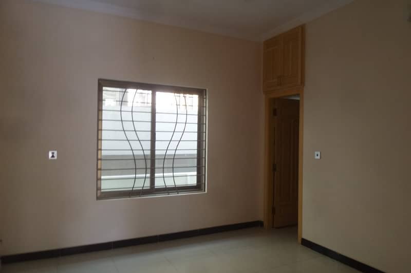 1250 Square Feet House Available In G-9/4 For Sale 3
