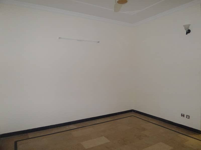 1250 Square Feet House Available In G-9/4 For Sale 4