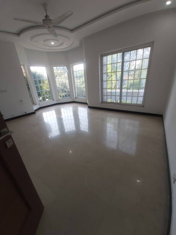 G-9/3 40x80 Service Rood Near Metro Station House For Sale 2