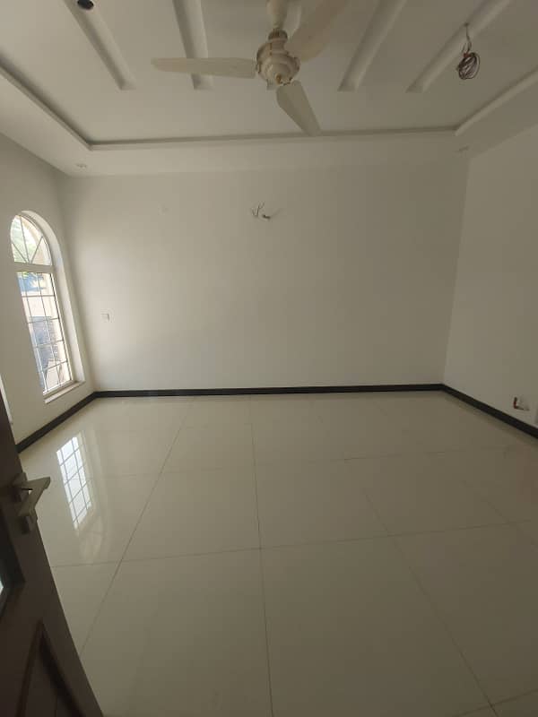 G-9/3 Service Road Near Metro Station House For Sale 9