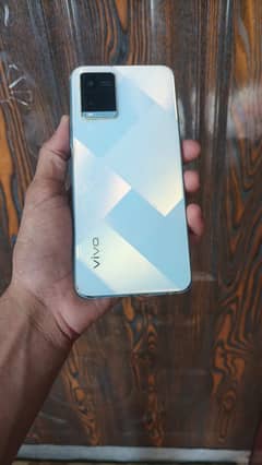 Vivo y21a with original charger no fault good condition box miss