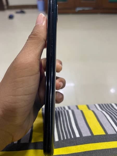 Samsung Galaxy A30 1