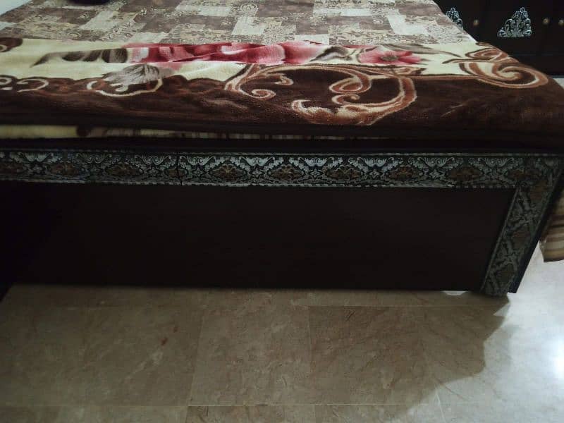 Bed Dressing & Side Tables forniture  For sale 3