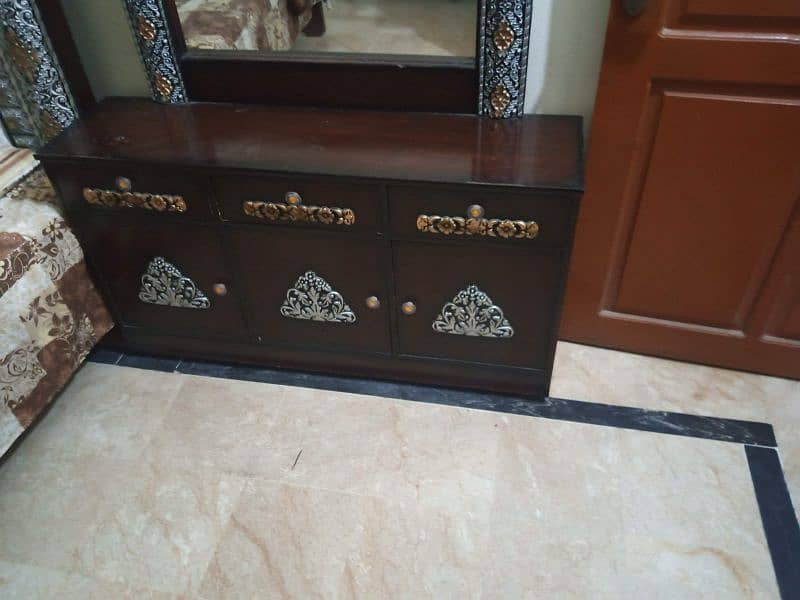 Bed Dressing & Side Tables forniture  For sale 6