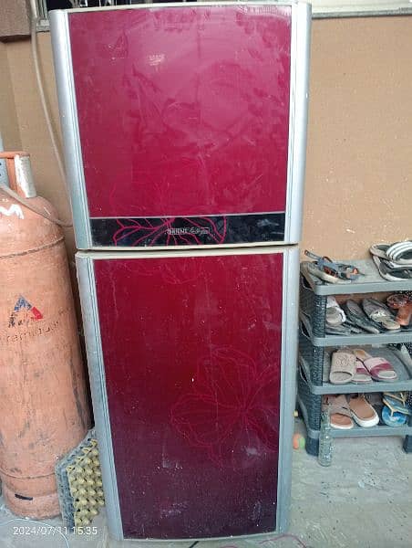 oriant midiyum size refrigerator 0