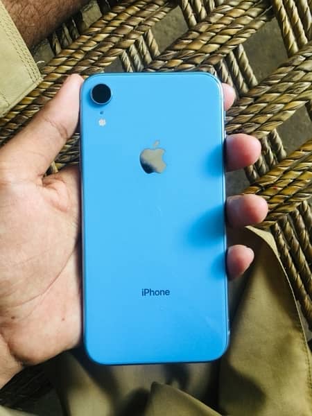 iPhone XR 64 gb 2