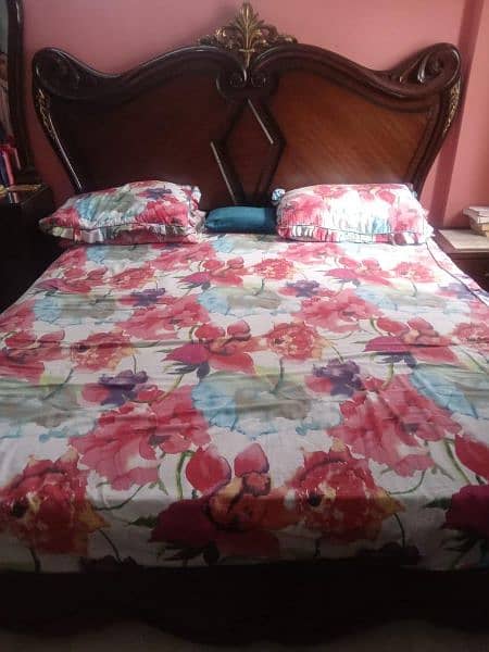 Shesham King size Bed for sale 0