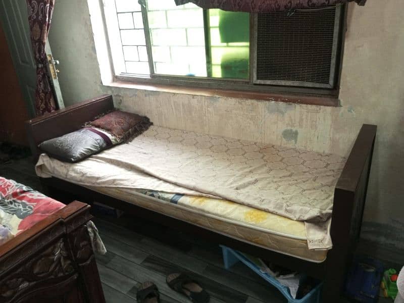 SINGLE BED WITH MATRESS |  LENGHT 6 FOOT | WOOD MATERIAL 0