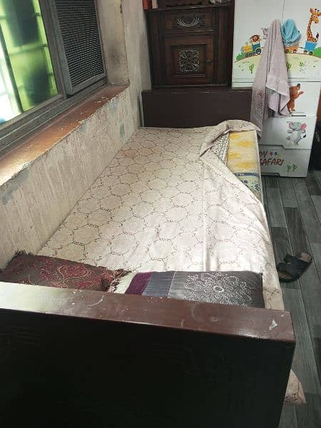 SINGLE BED WITH MATRESS |  LENGHT 6 FOOT | WOOD MATERIAL 1