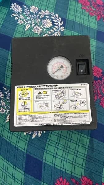 Japanese car inflator air pump compressor 3