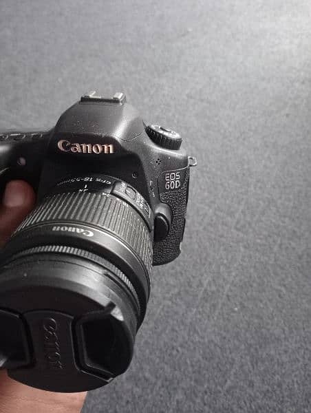 dslr camera Canon 60d lens 18-55mm 4