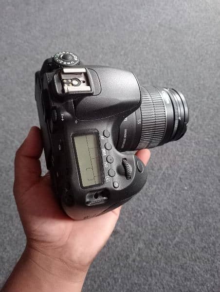 dslr camera Canon 60d lens 18-55mm 5