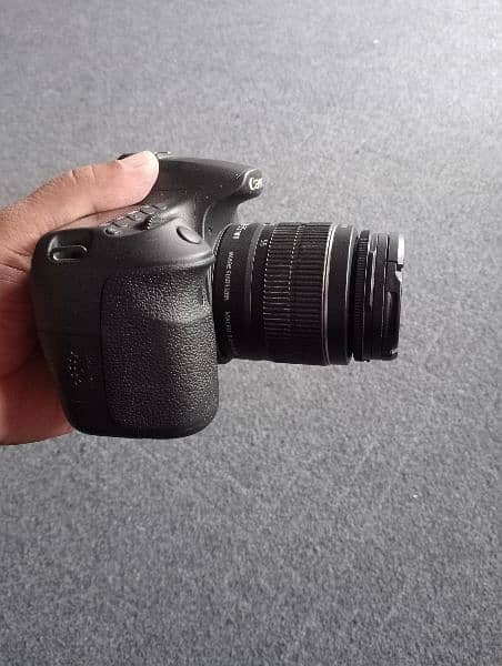 dslr camera Canon 60d lens 18-55mm 6