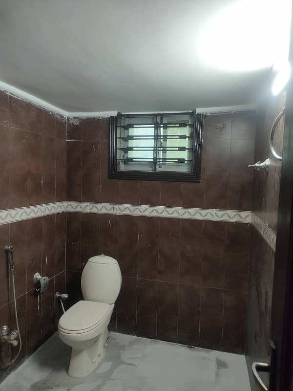 12 Marla Upper Portion For rent Is Available In G-15 4