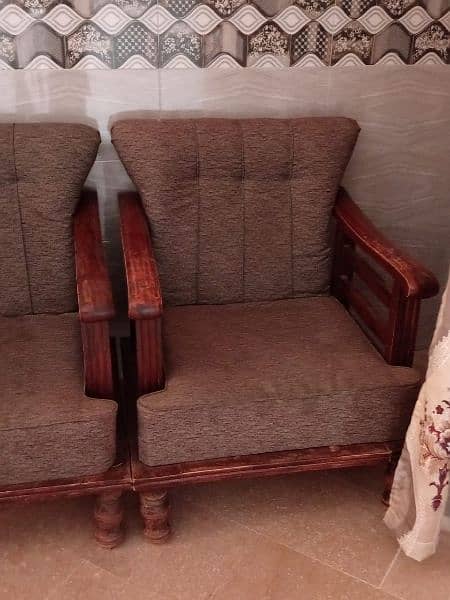 3 sofa bads and bilkul oaky  use ma new condition 4