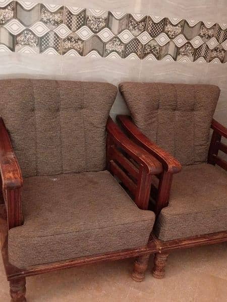 3 sofa bads and bilkul oaky  use ma new condition 7