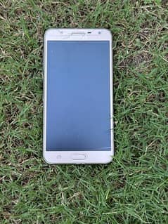 Samsung Galaxy J7 Core 3/32.