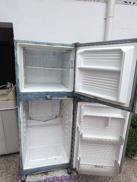 dawlance freezer 1