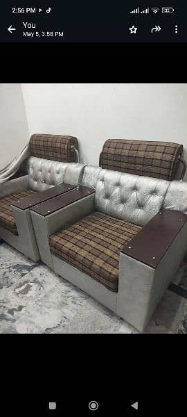 sofa for sale in new condition 0