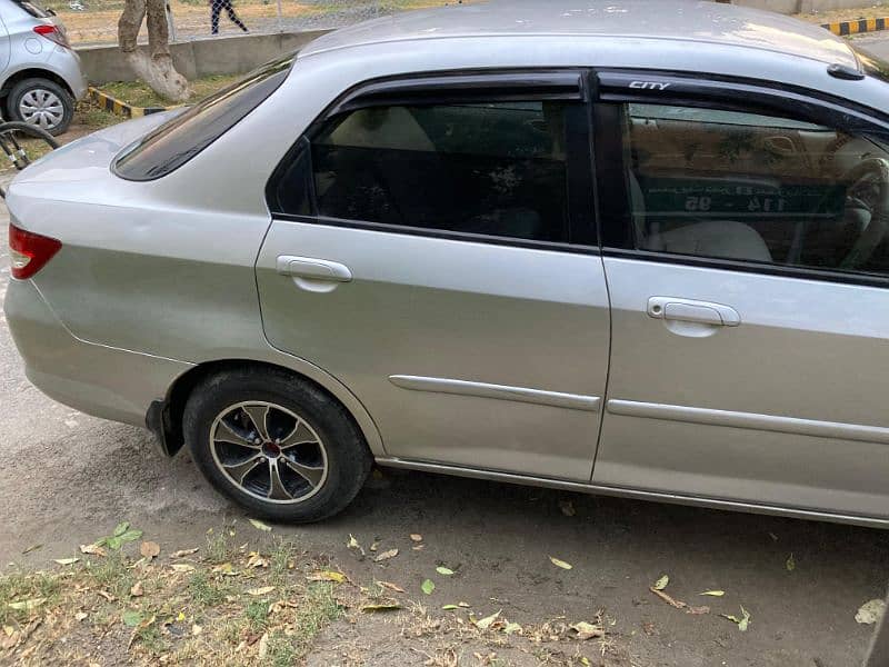 Honda City IDSI 2004 0