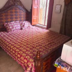 double king bed for sale Rs 70000