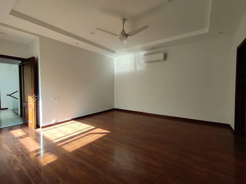 F-7 666 Sq Yard Beautiful Location Full House Available For Rent 13