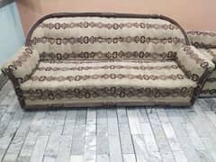 5 seaters sofa set home used urgent sale