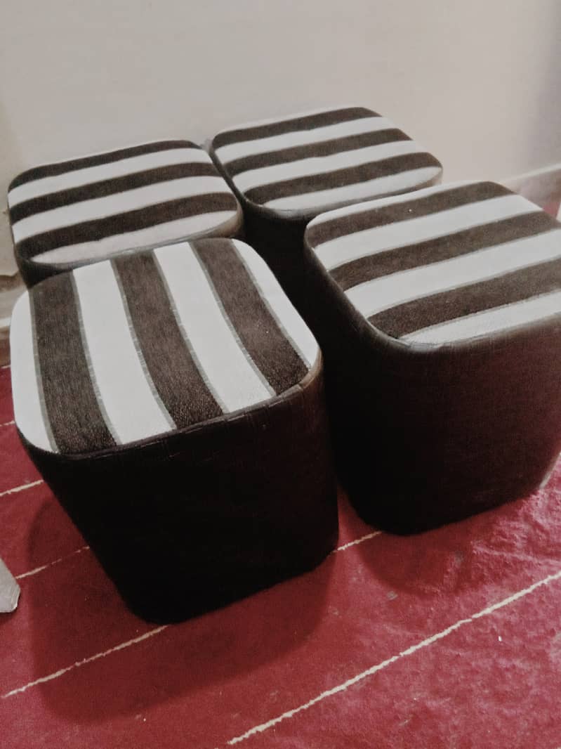 4 piece Ottoman puffy seats in 7500/- 2