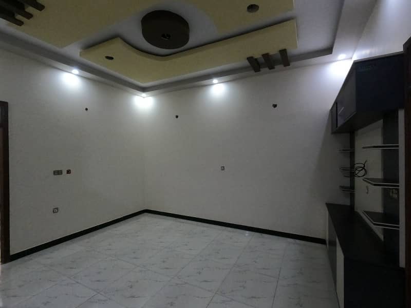 SPACIOUS GROUND FLOOR 12