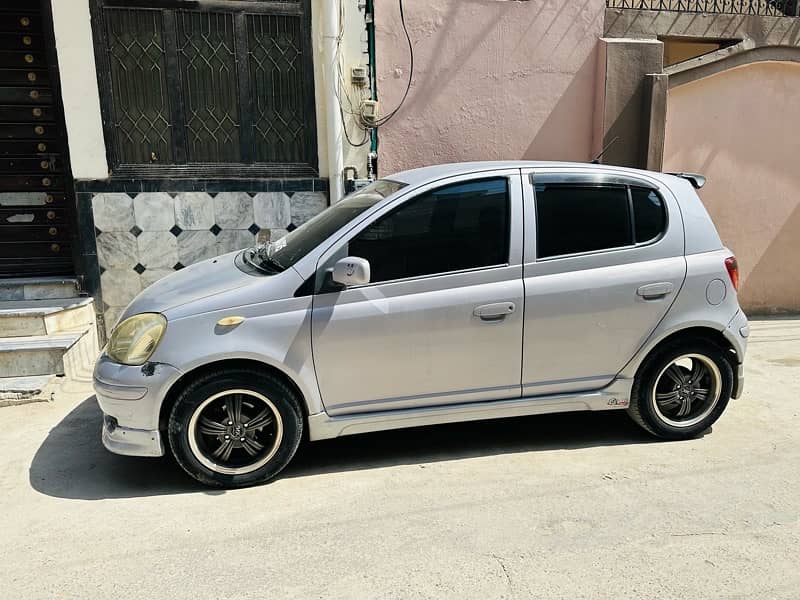 Toyota vitz FL 2003 dublicate book 2