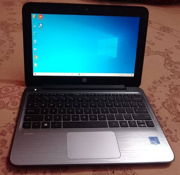 HP Celeron Laptop 16GB SSD 0