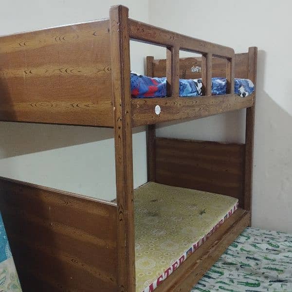 Kid's used bunk bed for sale. Good condition. Serious buyers only 2