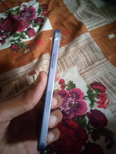 iPhone 12 64gb non Pta 0