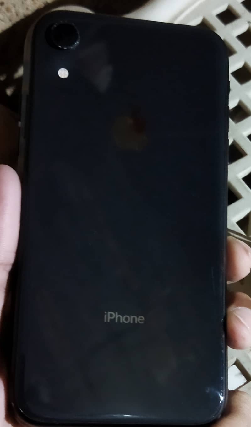 iPhone xr 3