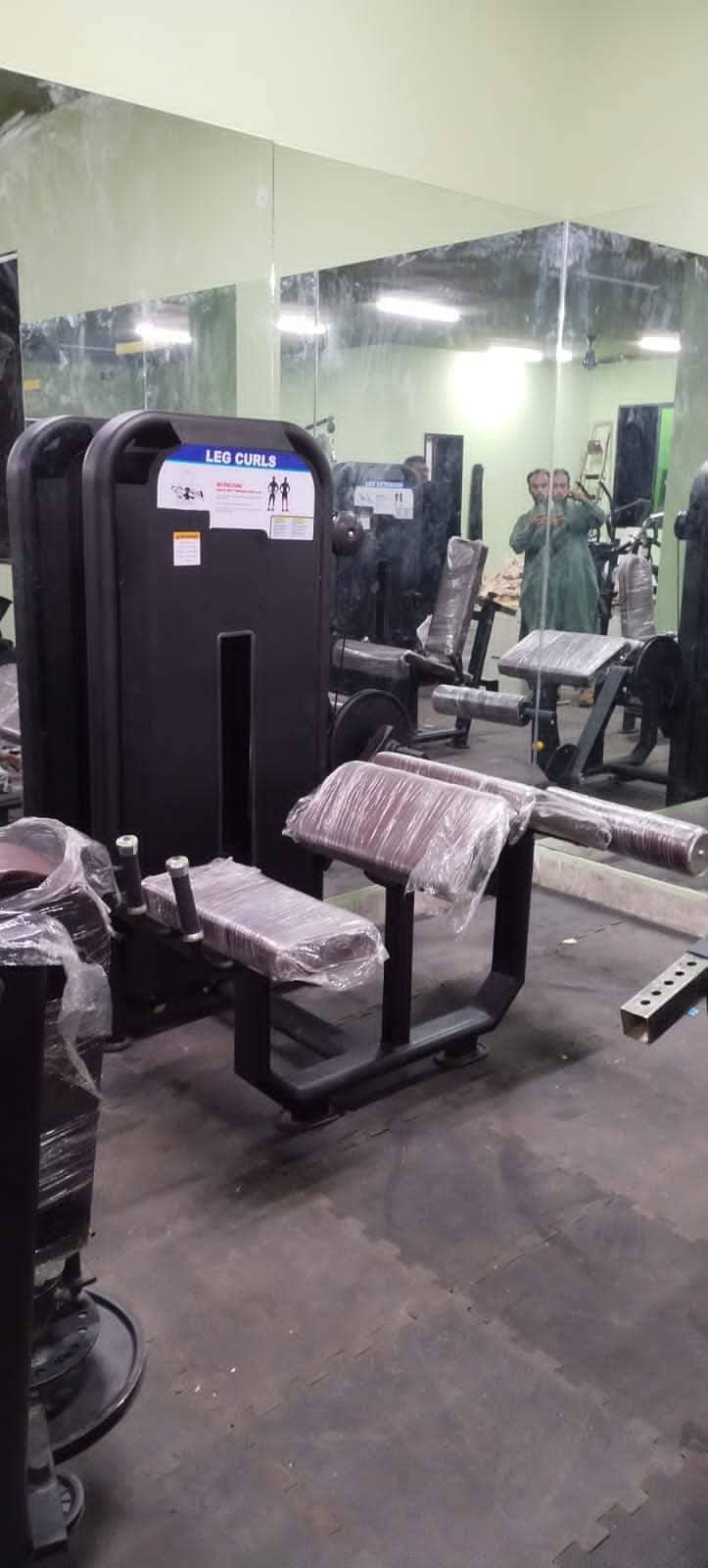 gym machines \ gym setup / gym wholsale dealer / local gym satup 12