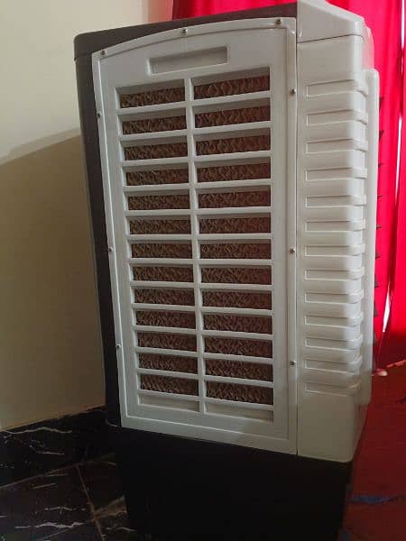 room air cooler with ice bottles 1