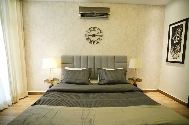 Luxury Living In Prime Location - Affordable 1 Bed Apartment In Landbreeze Society, Lahore 9