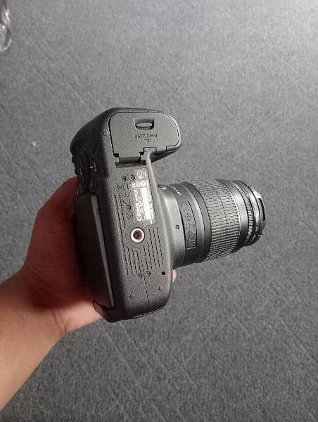 dslr camera Canon 60d lens 18-55mm 10