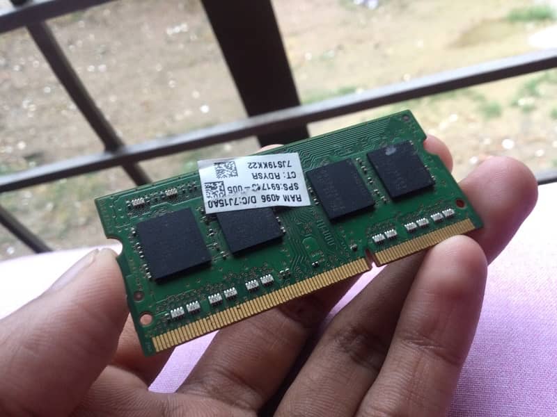 LPDDR3 8 GB RAM SAMSUNG SALE 4x2 3
