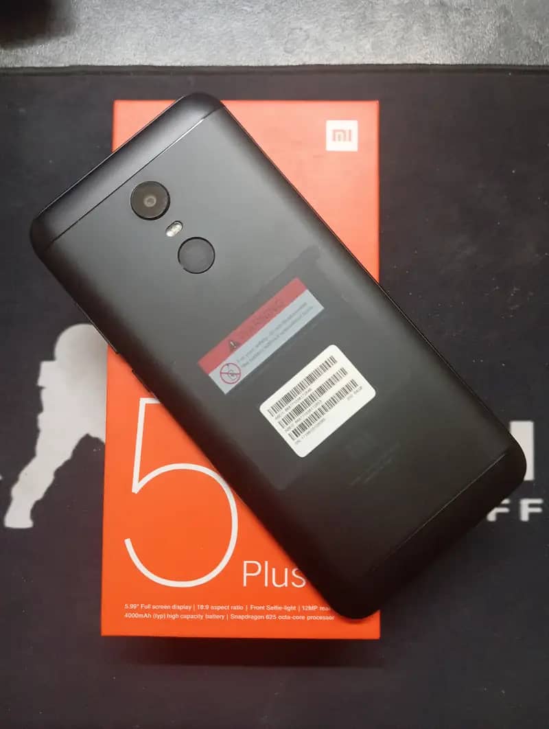 REDMI 5 PLUS 4GB RAM 64GB STORAGE WITH BOX CALL 03127566633 3