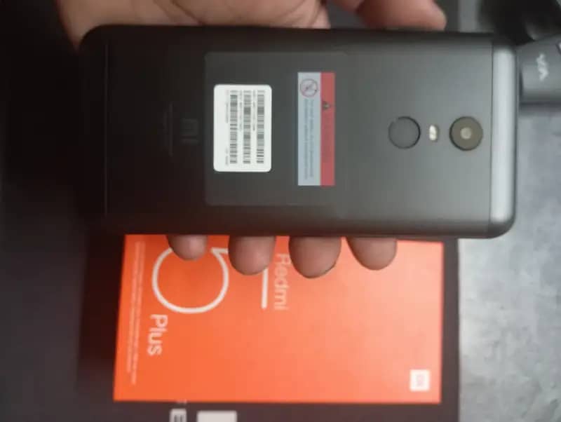 REDMI 5 PLUS 4GB RAM 64GB STORAGE WITH BOX CALL 03127566633 6