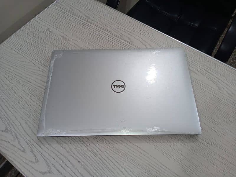 Dell precision 5520 core i7-6820hq 4gb Nvidia 15.6 inch 1080 bezelless 0