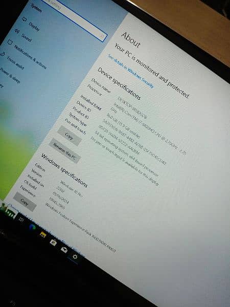 Dell precision 5520 core i7-6820hq 4gb Nvidia 15.6 inch 1080 bezelless 13