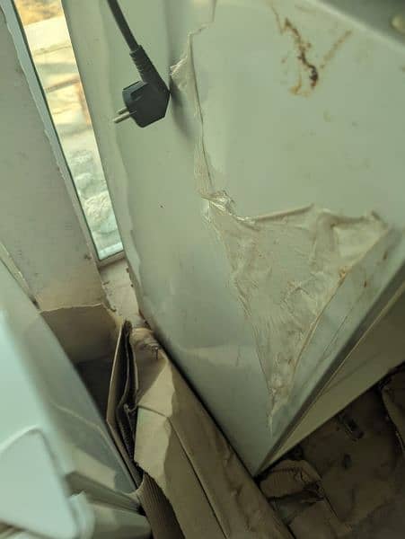 Room refrigerator. slightly used. Excellent cooling. 7