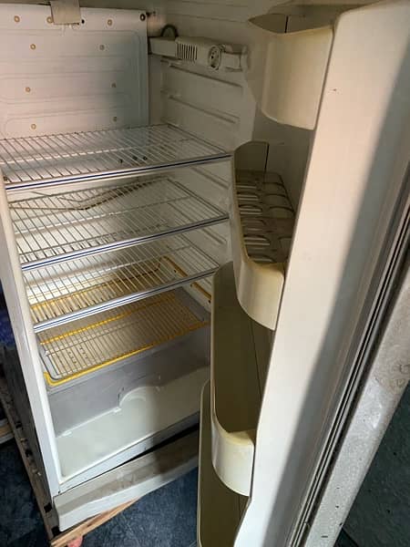 fridge for sale urgent 0