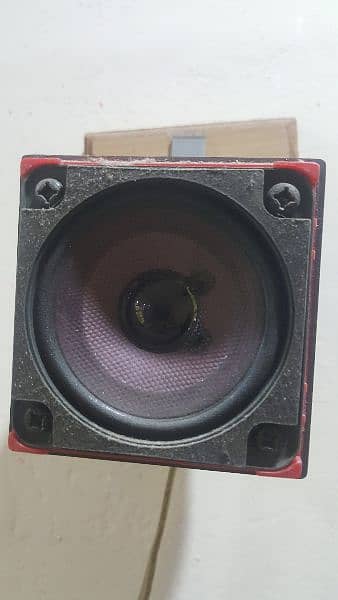 boss red line speakers 2