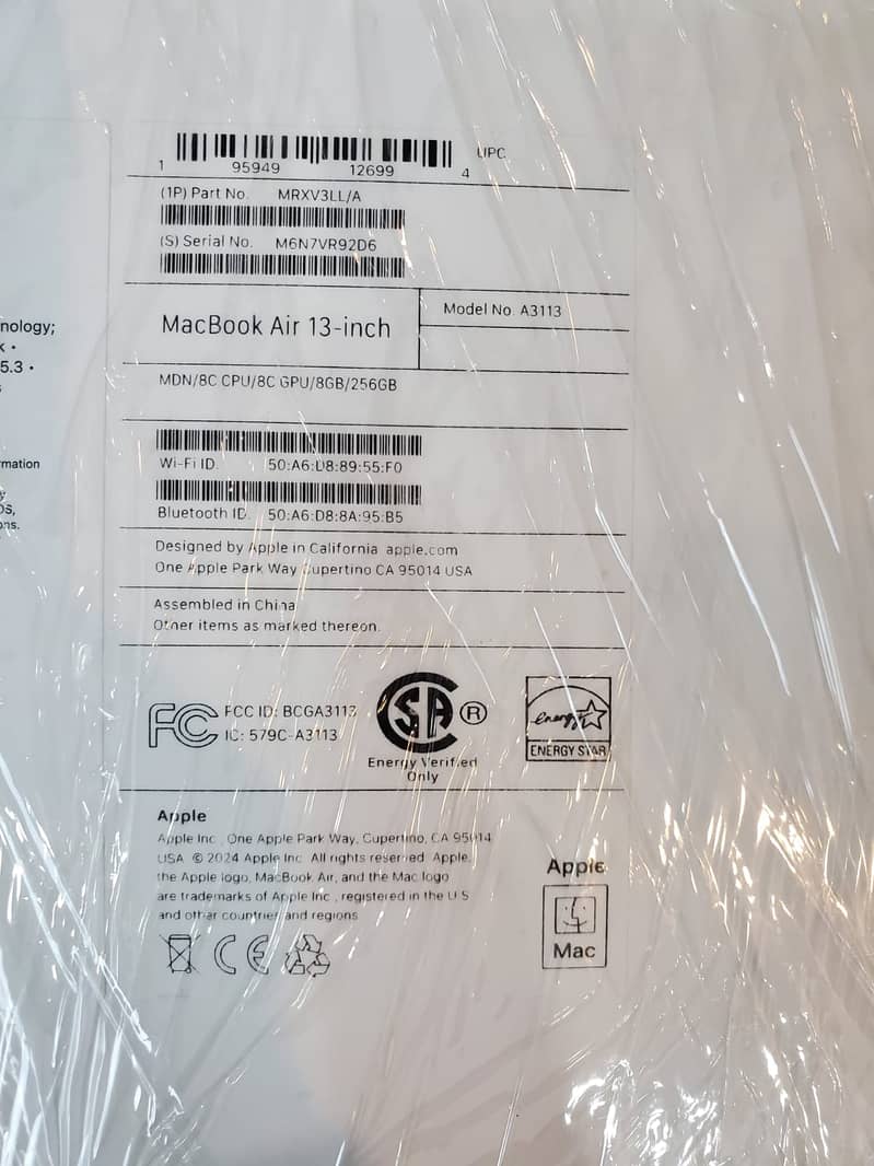 Macbook Air M3, 13inch, 8gb ram, 256gb ssd box pack 2