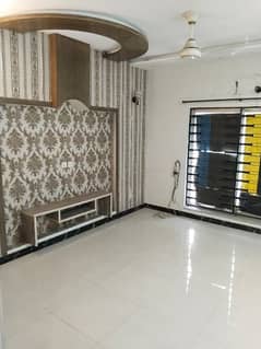 8 marla Like A Brand New Upper portion For Rent in Bahria Town lahore